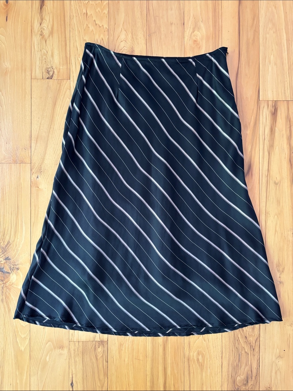 CONTEST | Black Diagonal Striped Silk Blend Minimalist Elegant Skirt | Size M